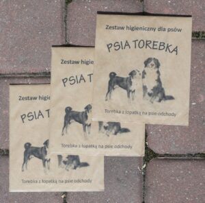 papierowe torebki na psie odchody Psia Torebka z łopatką